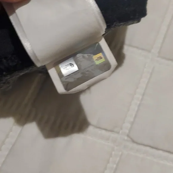 The North Face Flashdry Capri Leggings Gray Black Girls Regular Size 10-12 - Picture 10 of 10